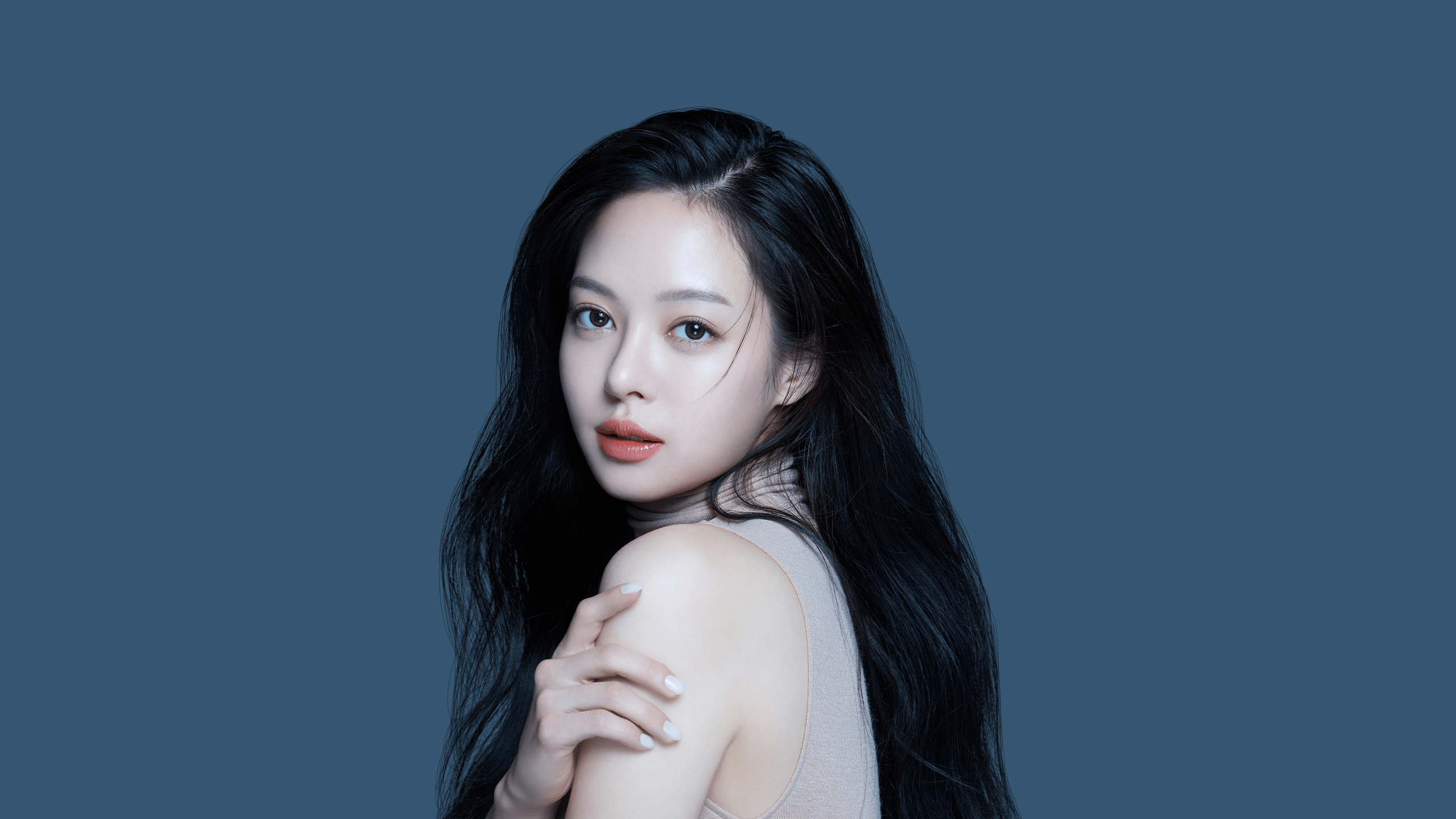 리프팅 - WJ 원진의 리프팅은 자연스럽게 시간을 되돌립니다. 개인별로 차이가 있는 피부 탄력도를 진단하고 파악하는 것은 리프팅 시술의 기본입니다. 수술한 것 같지 않은 얼굴 라인과 자연스러운 표정을 위해, WJ 원진은 개인 맞춤 수술법을 추천합니다.